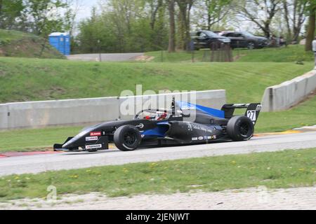 Drehen Sie die Sieben der Road America Raceway während des SVRA Spring Vintage Festivals 2022 Stockfoto