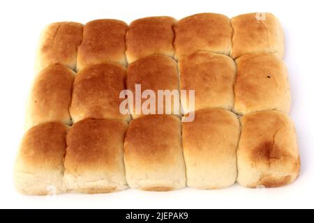 Isolierte weiße frisch gebackene weiche Brötchen auf weißem Hintergrund Stockfoto