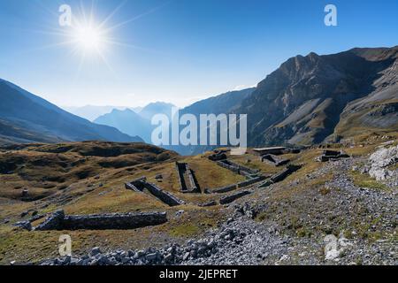 Ruinen des Dorfes Le Buse in der Nähe der Stadt Bormio in Norditalien, Europa, Alpen Stockfoto