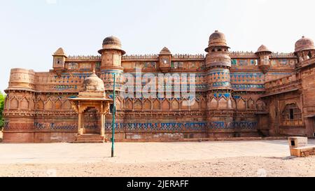 Fort Palace of man Singh, erbaut von Raja Mansingh zwischen 1486 und 1517 innerhalb des Komplexes von Gwalior Fort, Madhya Pradesh, Indien. Stockfoto