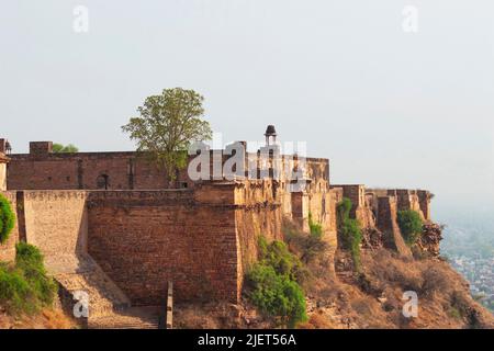 Gwalior Festung, wurde die Festung von einem lokalen König namens Suraj Sen im Jahr 3 CE, Gwalior, Madhya Pradesh, Indien gebaut. Stockfoto