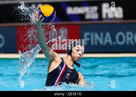 BUDAPEST, UNGARN - 28. JUNI: Kehena Benlekbir aus Frankreich während der Finalspiele der FINA World Championships Budapest 2022 Quarter Final Match Italien gegen Frankreich am 28. Juni 2022 in Budapest, Ungarn (Foto: Albert ten Hove/Orange Picts) Stockfoto