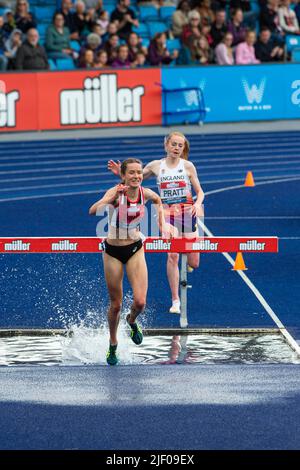 26-6-2022: Tag 3 3000 m Steeplechase der Frauen - ENDVOGELSIEGERIN Elizabeth SHAFTESBURY BARNETT HARR gewann in 9:46,16 bei den Muller UK Athletics Championships MANCHESTER REGIONAL ARENA – MANCHESTER Stockfoto