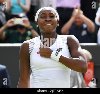 London, Gbr. 28.. Juni 2022. London Wimbledon Championships Day 2 28/06/2022 Coco Gauff (USA) gewinnt das erste Spiel der Runde Credit: Roger Parker/Alamy Live News Stockfoto