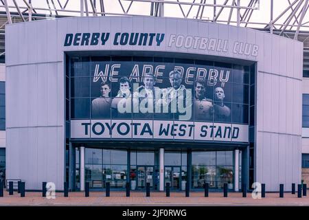 Derby, Derby, Derbyshire, Großbritannien, 10/05/2022: Pride Park Stadium, Heimstadion des Derby County Football Club Stockfoto