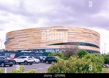 Derby, Derbyshire, UK, 10/05/2022: Das Velodrome-Gebäude auf dem Pride Park Derby. Stockfoto