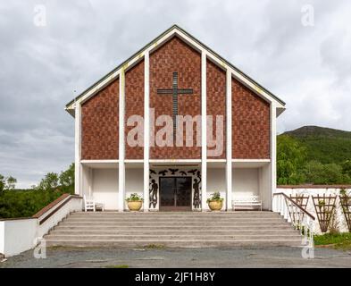 Die Friedenskapelle in Narvik, die zur Erinnerung an die tragischen Verluste der Schlacht von Narvik errichtet wurde. Stockfoto