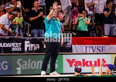 BUDAPEST, UNGARN - 28. JUNI: Cheftrainer Paul Oberman aus Australien während der Finalspiel der FINA World Championships Budapest 2022 Quarter Australia gegen Hungary am 28. Juni 2022 in Budapest, Ungarn (Foto: Albert ten Hove/Orange Picts) Stockfoto