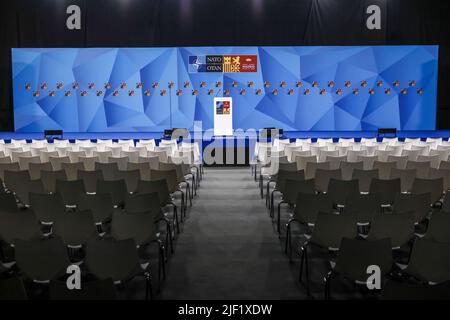 Madrid, Krakau, Spanien. 28.. Juni 2022. Pressekonferenzraum am 28. Juni 2022 im NATO-Gipfeltreffen in Madrid, Spanien. (Bild: © Beata Zawrzel/ZUMA Press Wire) Stockfoto