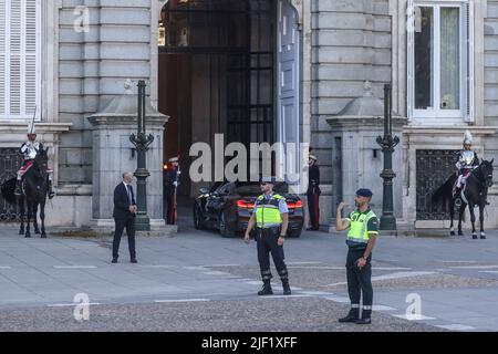 Madrid, Krakau, Spanien. 28.. Juni 2022. Während des NATO-Gipfels in Madrid, Spanien, am 28. Juni 2022, treffen sich führende Persönlichkeiten zum königlichen Galadiner im Königlichen Palast. (Bild: © Beata Zawrzel/ZUMA Press Wire) Stockfoto