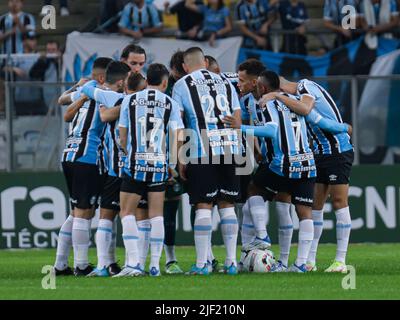 Porto-Bucht, Brasilien. 28.. Juni 2022. RS - Porto Alegro - 06/28/2022 - BRASILIANISCHE B 2022, GREMIO X LONDRINA - Gremiospieler vor dem Spiel gegen Londrina im Stadion Arena do Gremio zur brasilianischen Meisterschaft B 2022. Foto: Maxi Franzoi/AGIF/Sipa USA Quelle: SIPA USA/Alamy Live News Stockfoto