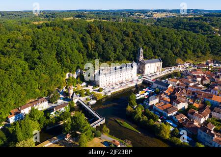 Panoramasicht auf die Stadt Brantome en Perigord Stockfoto