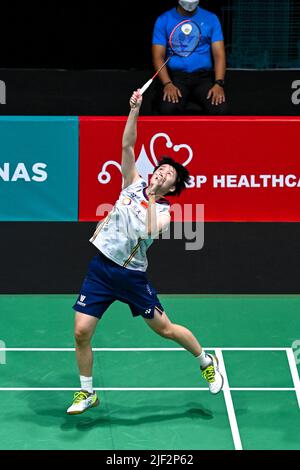 Kuala Lumpur, Malaysia. 29.. Juni 2022. Die Chinesin Chen Yufei tritt beim ersten Match der Frauen gegen ihren Landsmann Zhang Yiman bei den Malaysia Open 2022 in Kuala Lumpur, Malaysia, am 29. Juni 2022 an. Quelle: Zhu Wei/Xinhua/Alamy Live News Stockfoto