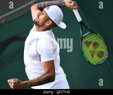 London, Gbr. 28.. Juni 2022. London Wimbledon Championships Day 2 28/06/2022 Nick Kyrgios (AUS) erste Runde Spiel Kredit: Roger Parker/Alamy Live News Stockfoto