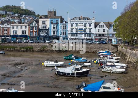 Dartmouth Harbour bei Ebbe in der Stadt Dartmouth in Devon Stockfoto