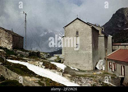Hospice du Grand Saint Bernard, Pennine Alps, Klostergebäude, Saint Bernard Pass, Wallis, Schweiz, Juli 1959 Stockfoto