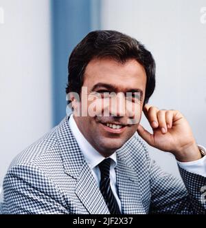 Rainer Holbe, deutscher Fernsehmoderator, Journalist und Autor, Portrait, Deutschland, 1979. Rainer Holbe, deutscher TV-Moderator, Journalist und Autor, Portrait, Deutschland, 1979. Stockfoto