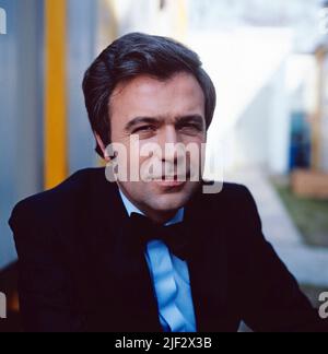 Rainer Holbe, deutscher Fernsehmoderator, Journalist und Autor, Portrait, Deutschland, 1980. Rainer Holbe, deutscher TV-Moderator, Journalist und Autor, Portrait, Deutschland, 1980. Stockfoto