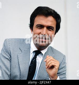 Rainer Holbe, deutscher Fernsehmoderator, Journalist und Autor, Portrait, Deutschland, 1979. Rainer Holbe, deutscher TV-Moderator, Journalist und Autor, Portrait, Deutschland, 1979. Stockfoto