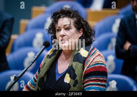 2022-06-29 11:15:41 DEN HAAG - Caroline van der Plas (BBB), während einer zusätzlichen Regelung der Aktivitäten im Repräsentantenhaus. Eine Mehrheit des Parlaments wünscht sich eine Dringlichkeitsdebatte über die Proteste der Landwirte. ANP BART MAAT niederlande Out - belgien Out Stockfoto