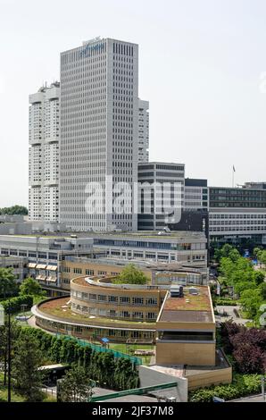 Rotterdam, Niederlande, 18. Juni 2022: Luftaufnahme der Zwillingstürme und anderer Gebäude des Erasmus-medizinischen Zentrums Stockfoto