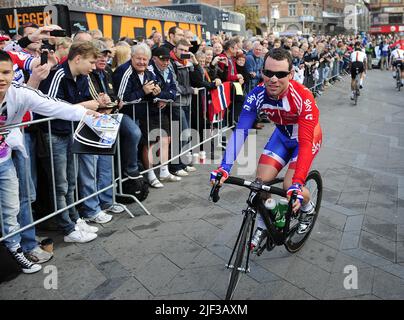 Fileboto vom 25-09-2011 von Mark Cavendish aus Großbritannien kommt am 7. Tag der UCI Road Race World Championships in Kopenhagen am Start an. Ursprünglich sollte im vergangenen Jahr der Grand Depart stattfinden, bevor die Covid-19-Pandemie eingreifen sollte, 12 Monate später wird Dänemark der Ausgangspunkt für ein Rennen 3.328km sein, das dann über Nordfrankreich in die Alpen und dann in die Pyrenäen vor dem traditionellen Ziel in Paris führt. Ausgabedatum: Mittwoch, 29. Juni 2022. Stockfoto