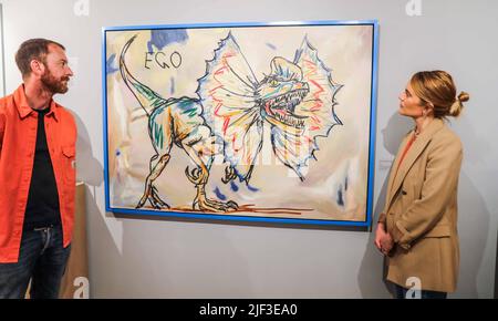 The Connor Brothers Hellraiser 2022 Acryl- und Ölstab auf Leinwand 110 x 155 x 6 cm eingerahmt von den Künstlern signiert £8.500. Vom 2. Juli Bis 2. Oktober 2022 Paul Quezada-Neiman/Alamy Live News Stockfoto