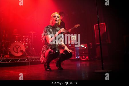 Yonaka live auf der Bühne bei Manchester 2022 Stockfoto