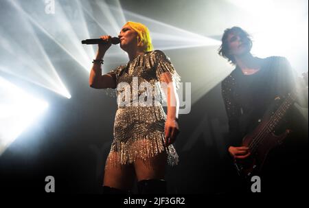 Yonaka live auf der Bühne bei Manchester 2022 Stockfoto