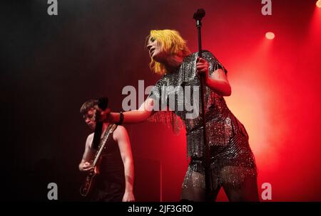 Yonaka live auf der Bühne bei Manchester 2022 Stockfoto