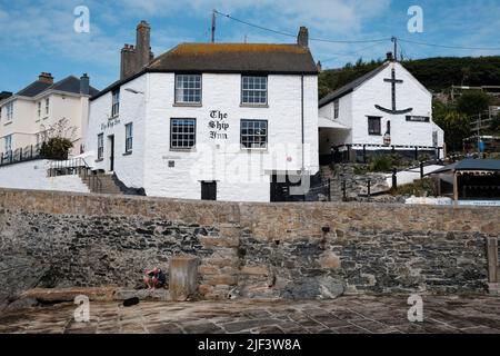 The Ship Inn, Porthleven Harbour, Cornwall Stockfoto