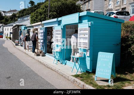 Szenen in und um Porthleven Harbour, Cornwall Stockfoto