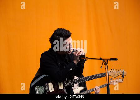 Stockholm, Schweden. 08. September 2017. Jonathan Johansson spielt auf der Bühne des Popaganda Festivals in Stockholm. (Foto von Valeria Magri/SOPA Images/Sipa USA) Quelle: SIPA USA/Alamy Live News Stockfoto