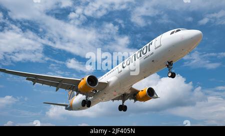 Condor, rechtlich als Condor Flugdienst GmbH gegründet, ist eine deutsche Ferienfluggesellschaft mit Sitz in Frankfurt. Stockfoto