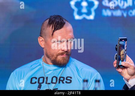 LONDON, GROSSBRITANNIEN. 29. Juni 2022. Oleksandr Osyk während der Matchroomboxing Presents - Usyk vs Joshua Pressekonferenz im Four Seasons Hotel am Mittwoch, 29. Juni 2022 in LONDON (nur für redaktionelle Verwendung, Lizenz für kommerzielle Nutzung erforderlich. Keine Verwendung bei Wetten, Spielen oder Veröffentlichungen einzelner Vereine/Vereine/Spieler.) Kredit: Taka G Wu/Alamy Live Nachrichten Stockfoto