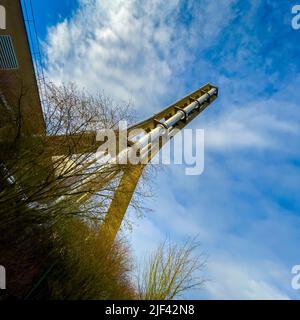 Metall- und Betonkesselhaus Schornstein an der York University Stockfoto