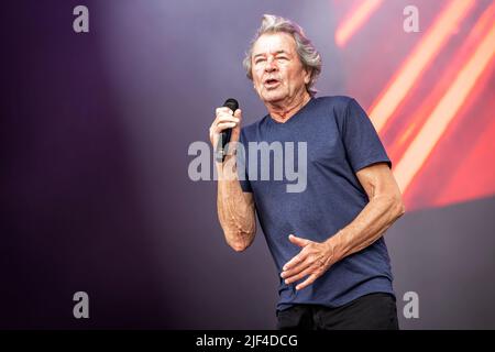 Oslo, Norwegen. 25., Juni 2022. Die englische Rockband Deep Purple spielt ein Live-Konzert während des norwegischen Musikfestivals Tons of Rock 2022 in Oslo. Hier ist Sänger und Songwriter Ian Gillan live auf der Bühne zu sehen. (Foto: Gonzales Photo - Terje Dokken). Stockfoto