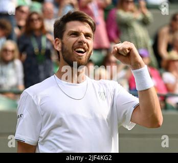 London, Gbr. 29.. Juni 2022. London Wimbledon Championships Day 3 29/06/2022 Cameron Norrie (GBR) feiert seinen Sieg im zweiten Durchgang Credit: Roger Parker/Alamy Live News Stockfoto