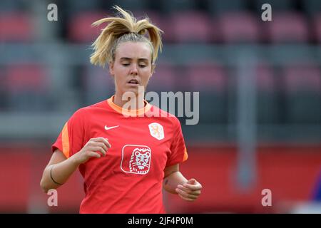 Enschede - Jill Roord von den Holländern während des WM-Qualifying-Spiels der Niederlande und Weißrussland im Stadion De Grolsch Veste am 28. Juni 2022 in Enschede, Niederlande. ANP GERRIT VAN COLOGNE Stockfoto