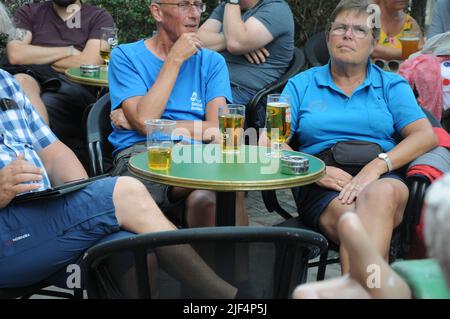 Kopenhagen /Dänemark/29. Juni 2022/Besucher des Jazz-Festivals auf Hojbro-Plads in der dänischen Hauptstadt Kopenhagen, Dänemark. (Foto..Francis Dean/Dean Picics. Stockfoto