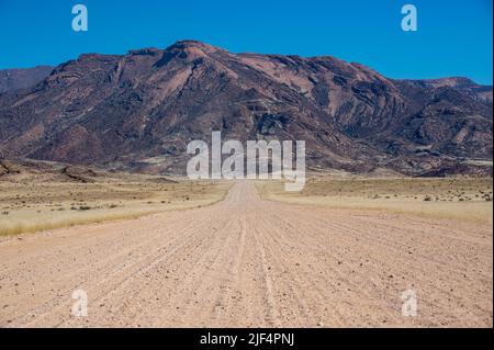 Straße zum Brandberg Mountain in Namibia Afrika Stockfoto