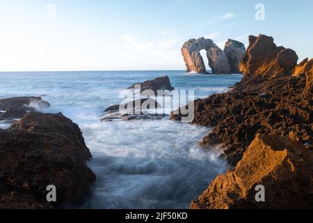 Broken Coast-Costa Quebrada in Liencros, Kantabrien in Spanien Stockfoto