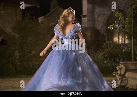 LILY JAMES, Aschenputtel, 2015 Stockfoto