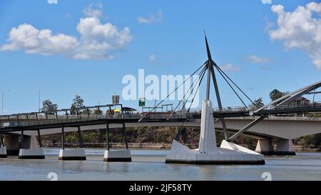 026 die Goodwill Bridge für Fußgänger, die South Bank Parklands und Gardens Point mit CBD verbindet. Brisbane-Australien. Stockfoto