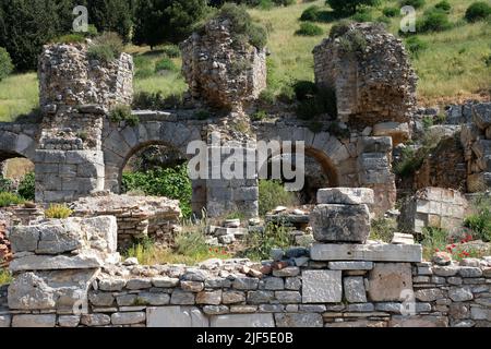 Ruinen in der antiken Stadt Ephesus in der Türkei Stockfoto