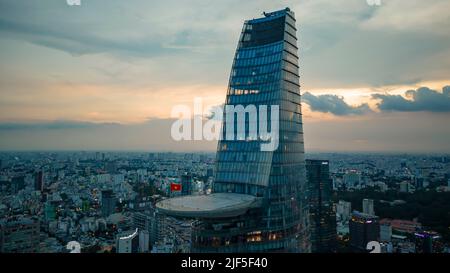 15. Juni 2022: Bitexco Finanzturm 267 Meter hoch, im Zentrum von District 1, Ho Chi Minh City, Vietnam Stockfoto