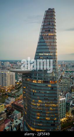 15. Juni 2022: Bitexco Finanzturm 267 Meter hoch, im Zentrum von District 1, Ho Chi Minh City, Vietnam Stockfoto