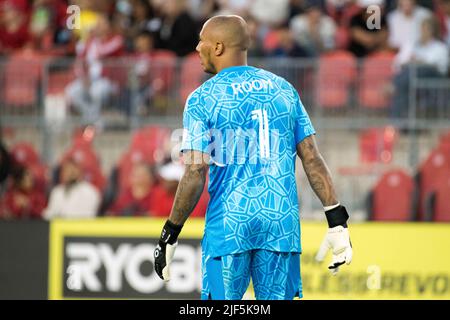 Toronto, Ontario, Kanada. 29.. Juni 2022. Eloy Room (1) in Aktion während des MLS-Spiels zwischen dem FC Toronto und dem Columbus SC. Das Spiel endete 2-1 für Columbus SC. (Bild: © Angel Marchini/ZUMA Press Wire) Stockfoto