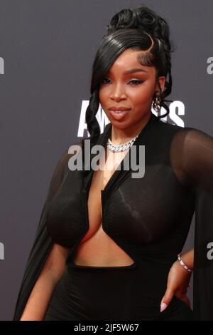 LOS ANGELES - JUN 26: LightSkinKeisha bei den 2022 BET Awards im Microsoft Theater am 26. Juni 2022 in Los Angeles, CA Stockfoto