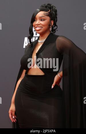 26. Juni 2022, Los Angeles, CA, USA: LOS ANGELES - 26. JUNI: LightSkinKeisha bei den BET Awards 2022 im Microsoft Theater am 26. Juni 2022 in Los Angeles, CA (Bildnachweis: © Kay Blake/ZUMA Press Wire) Stockfoto